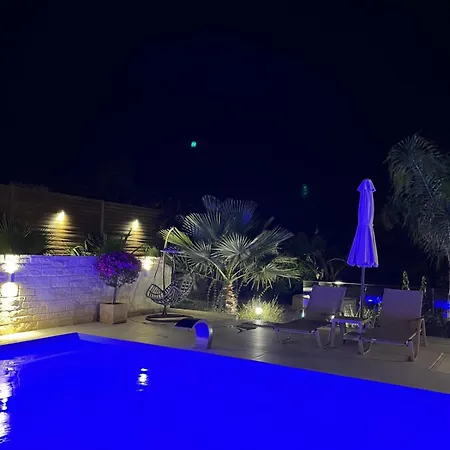 Amare Hébergement de vacances *